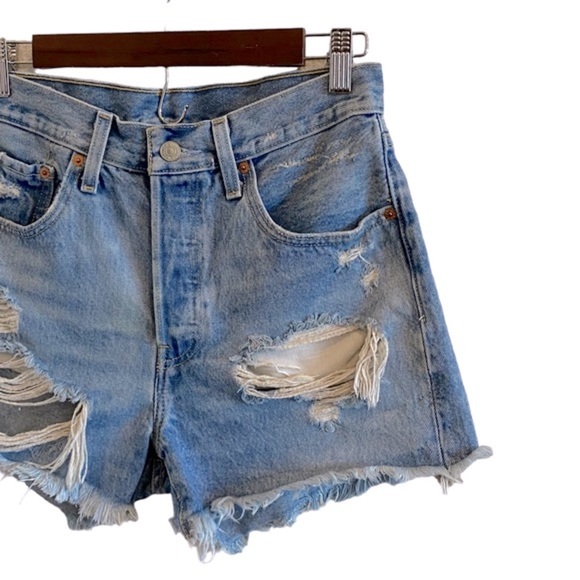 Levi’s 501 High Rise Distressed Denim Jean Shorts Size 27 - Picture 5 of 11